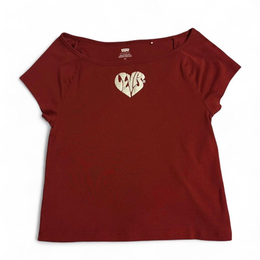 Levi's Burgundy Heart Graphic Tee